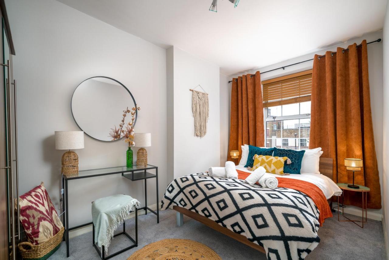 Apartment By Liverpool Street/ Spitalfields Market Лондон Екстер'єр фото